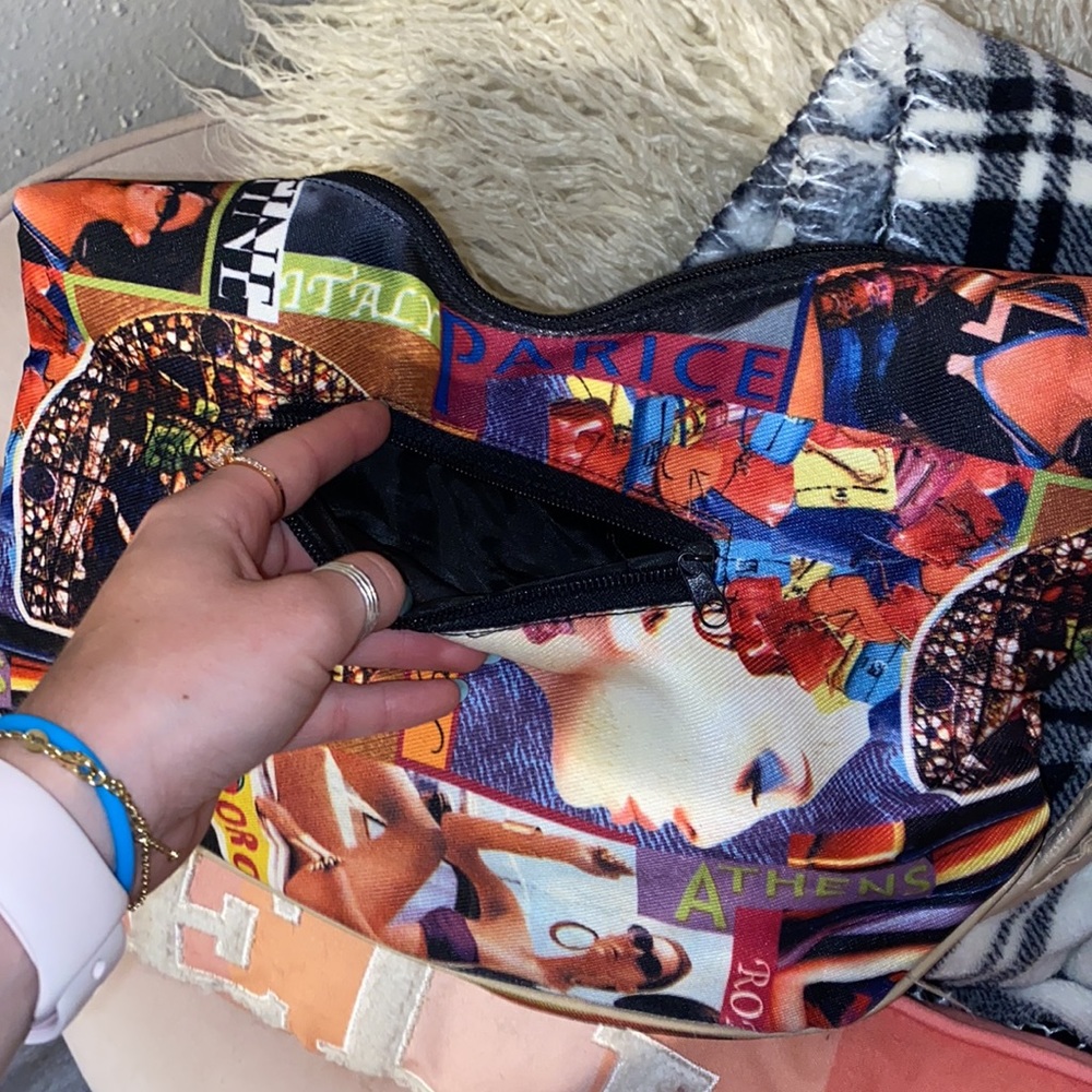 Retro looking purse - Picture 3 of 4